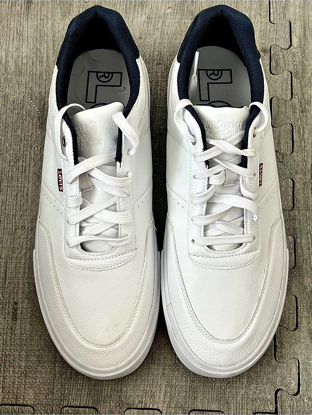 Levi's White/Navy Man-Made Lace-Up Low-Top Sneakers Round Toe US 13 M